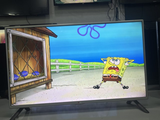 Tv LG Smart (Só YouTube) — foto 3