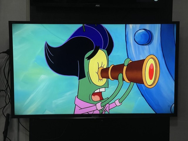 Tv Sony smart  (com detalhe) — foto 3